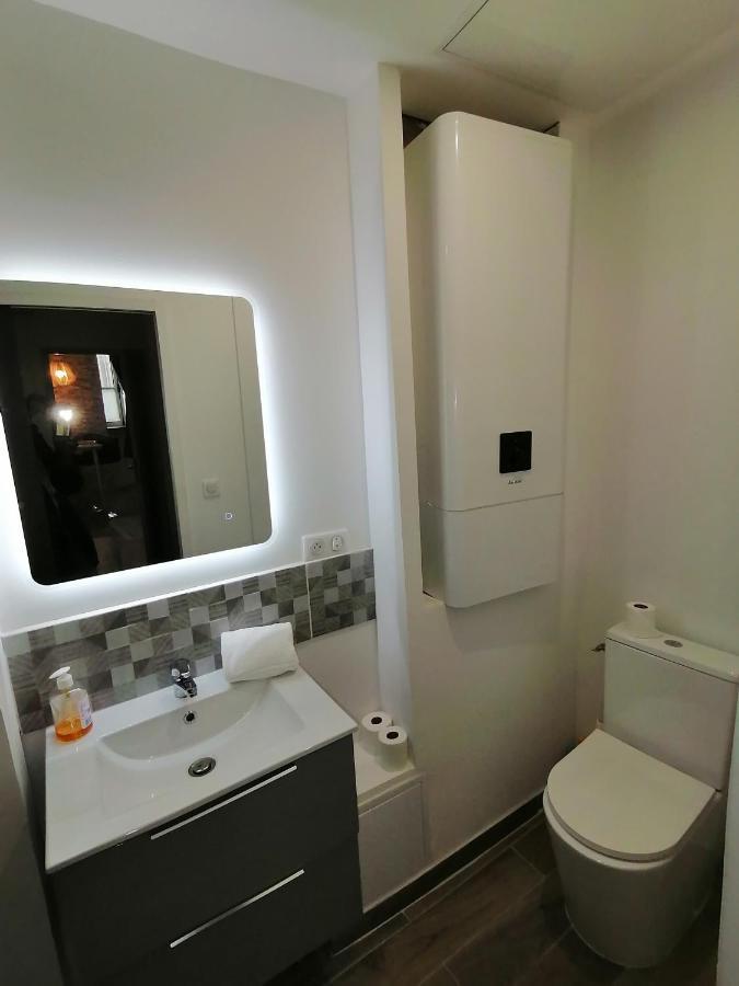 Le Vieux Laval Apartment Лавал Екстериор снимка