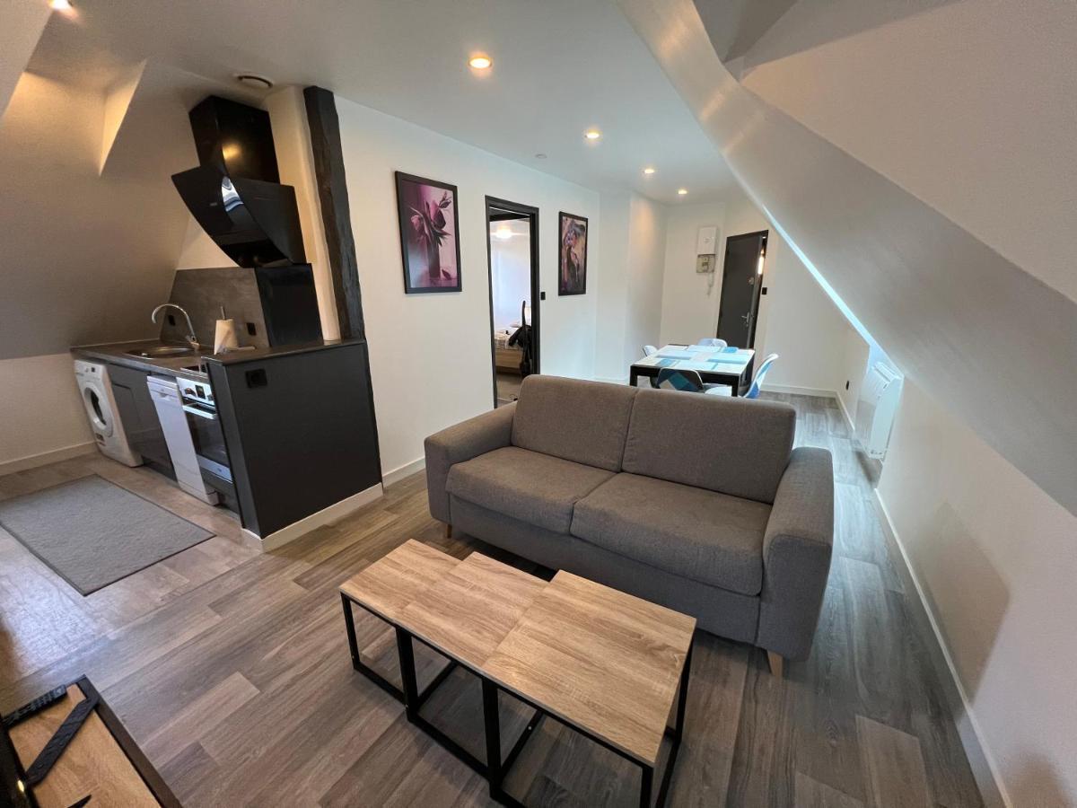 Le Vieux Laval Apartment Лавал Екстериор снимка