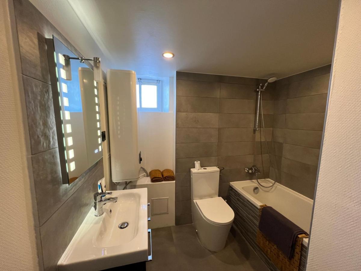 Le Vieux Laval Apartment Лавал Екстериор снимка