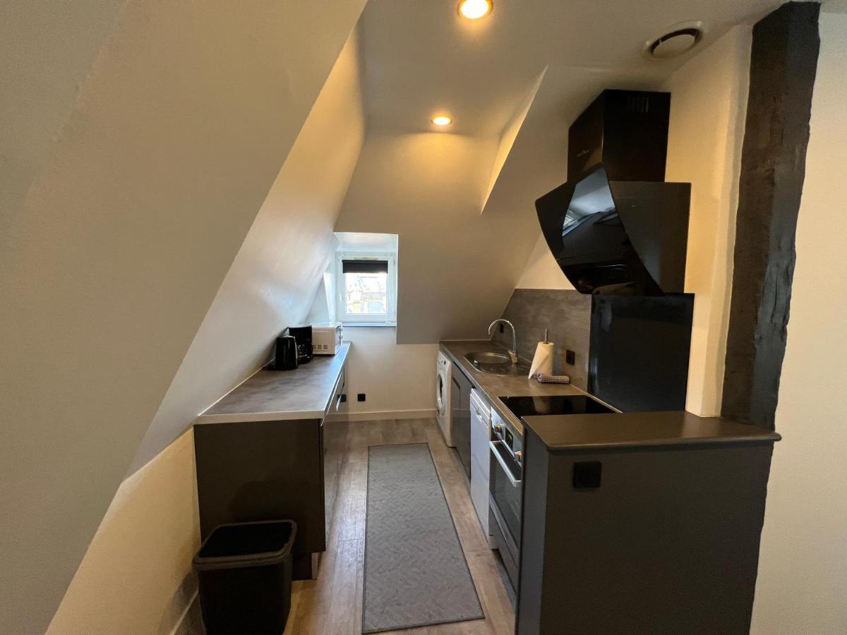 Le Vieux Laval Apartment Лавал Екстериор снимка