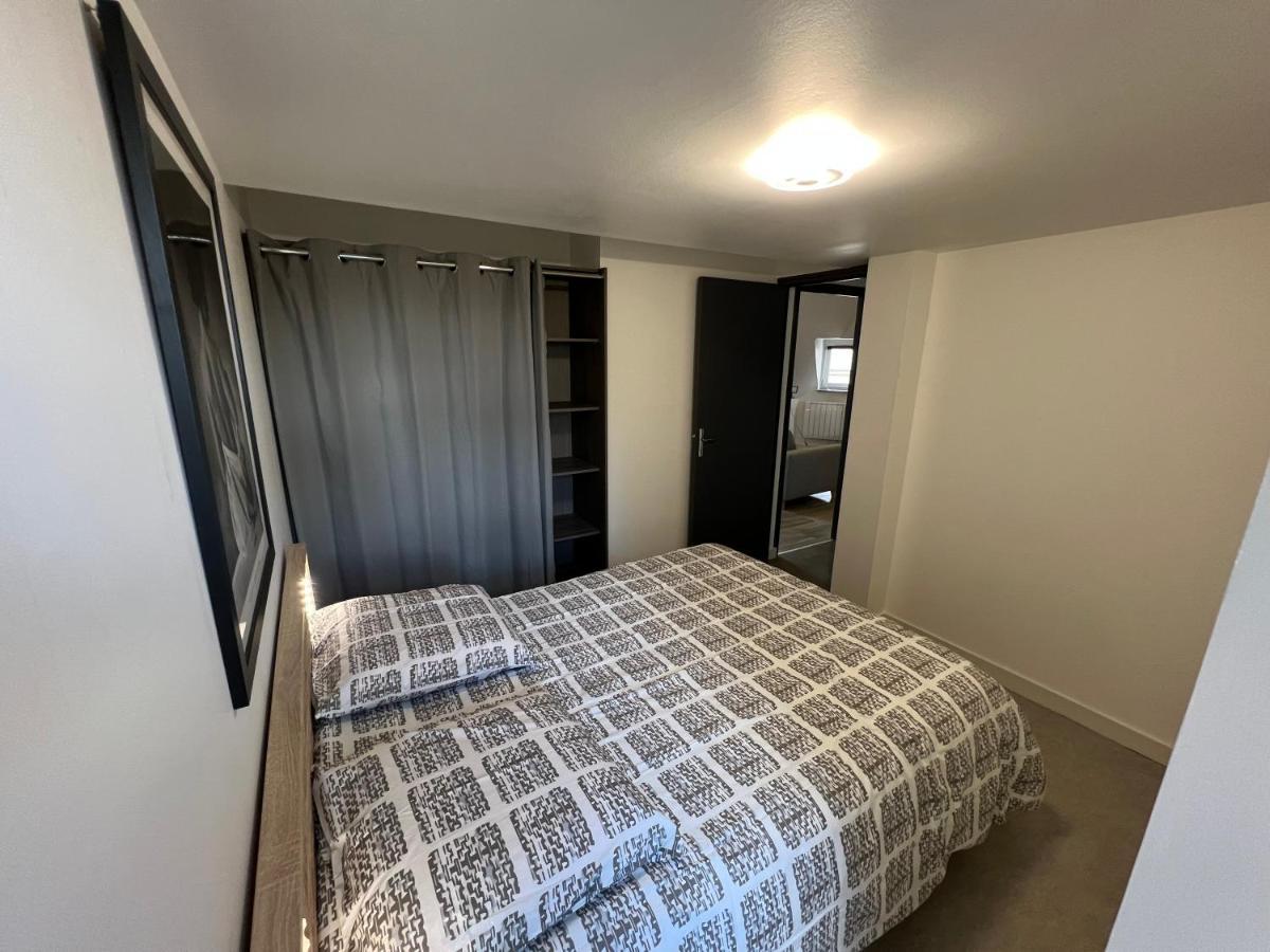 Le Vieux Laval Apartment Лавал Екстериор снимка