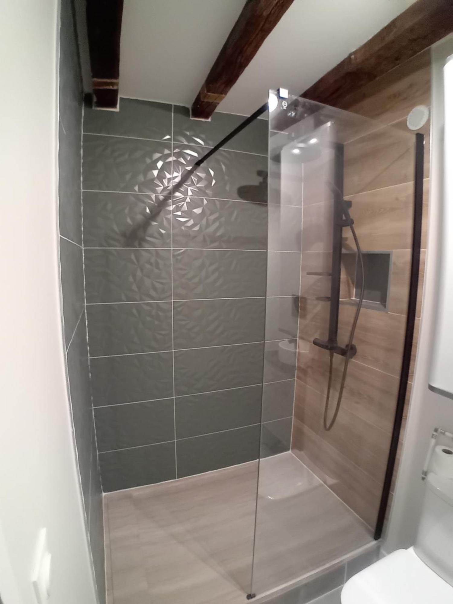 Le Vieux Laval Apartment Лавал Екстериор снимка
