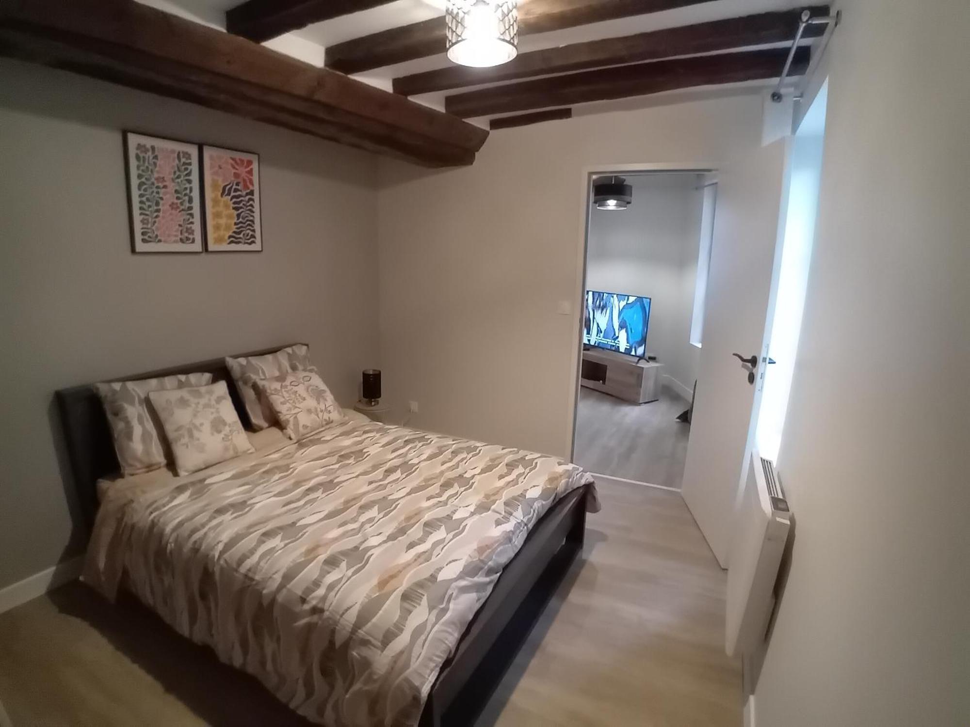 Le Vieux Laval Apartment Лавал Екстериор снимка